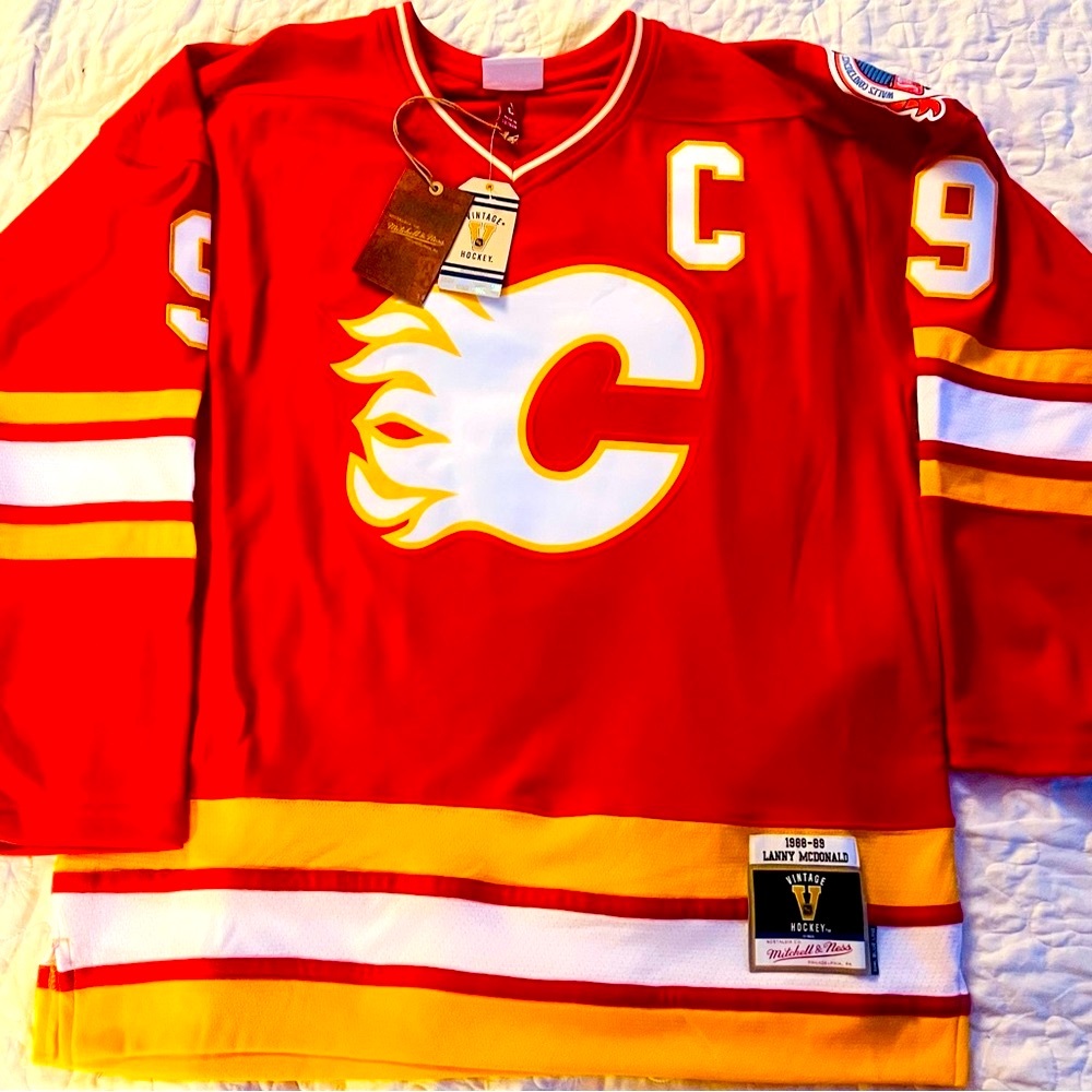 Calgary Flames - Lanny McDonald #9 - Stanley Cup Championship Hockey Jersey